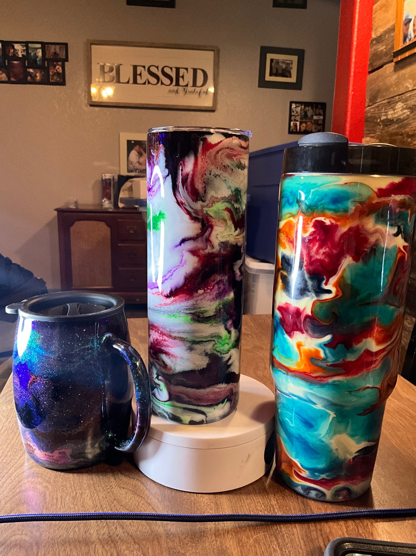 14 oz coffee 20 oz skinny 30 oz Nikki