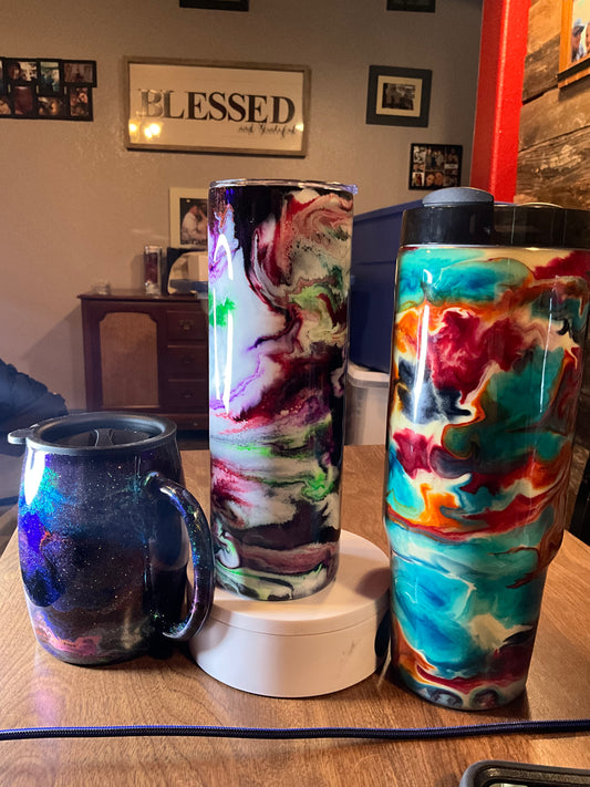 14 oz coffee 20 oz skinny 30 oz Nikki